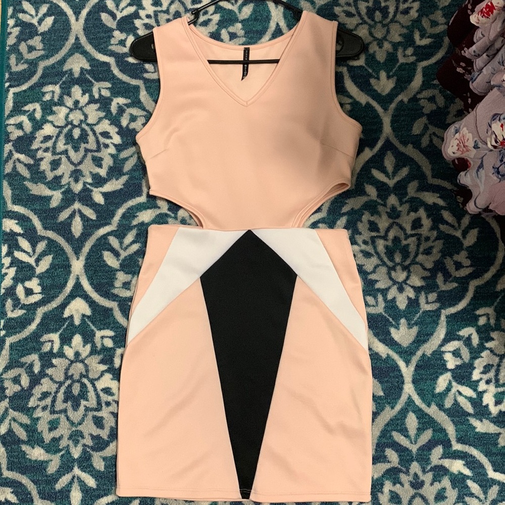 Side cutout dress